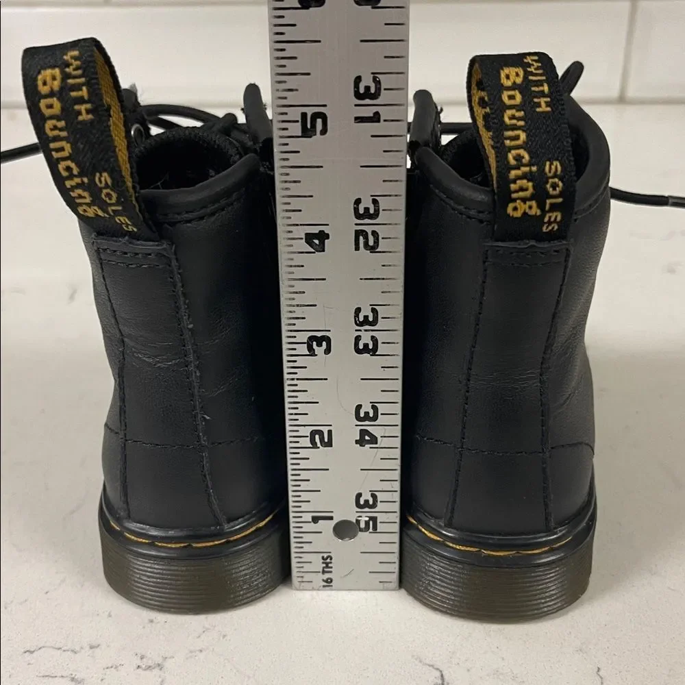 DR MARTEN TODDLER 1460 T SOFTY T LEATHER LACE UP BOOTS Size 7